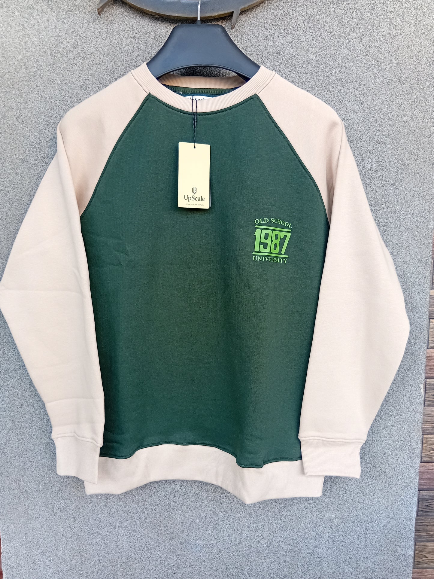 Men's stylish double color sweatshirt